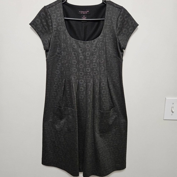 Signature By Robbie Bee Womens Gray On Gray Knit Babydoll Dress Sz 4P Mi… - Picture 1 of 7